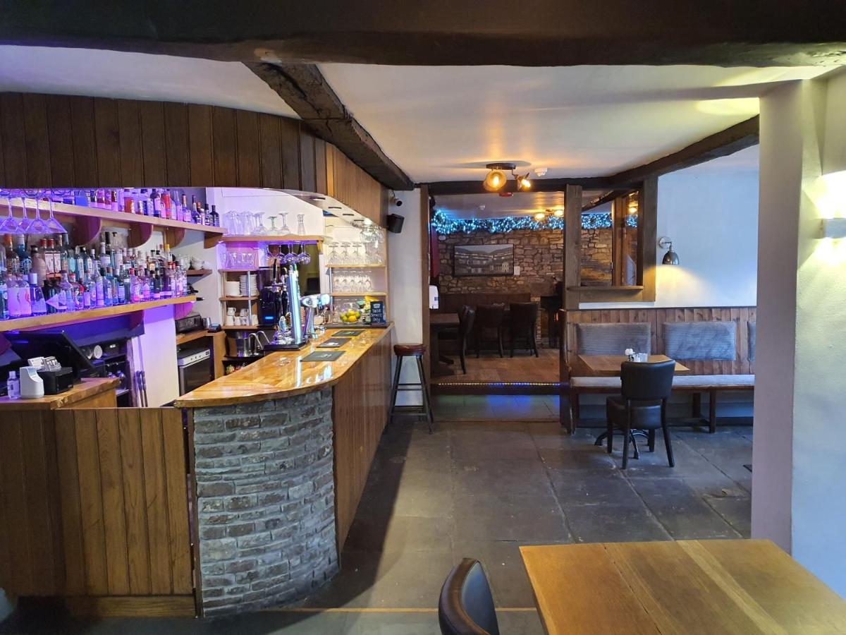 Dragon Inn Crickhowell Eksteriør billede