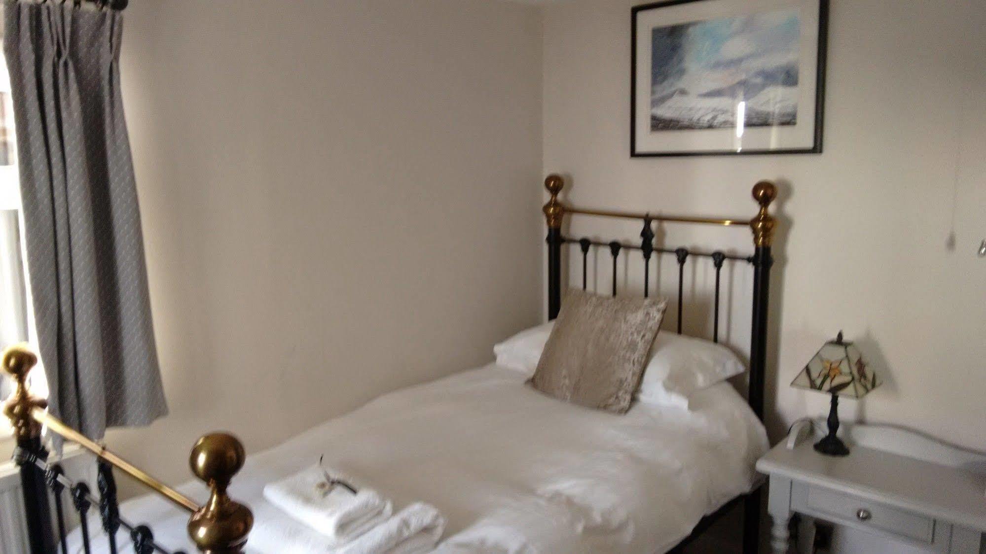 Dragon Inn Crickhowell Eksteriør billede